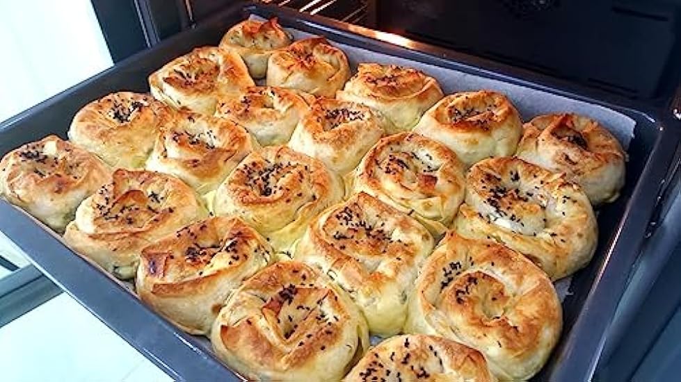 Güllüoğlu Roll Cheese Pie (Gülbörek), 9 pieces, daily f